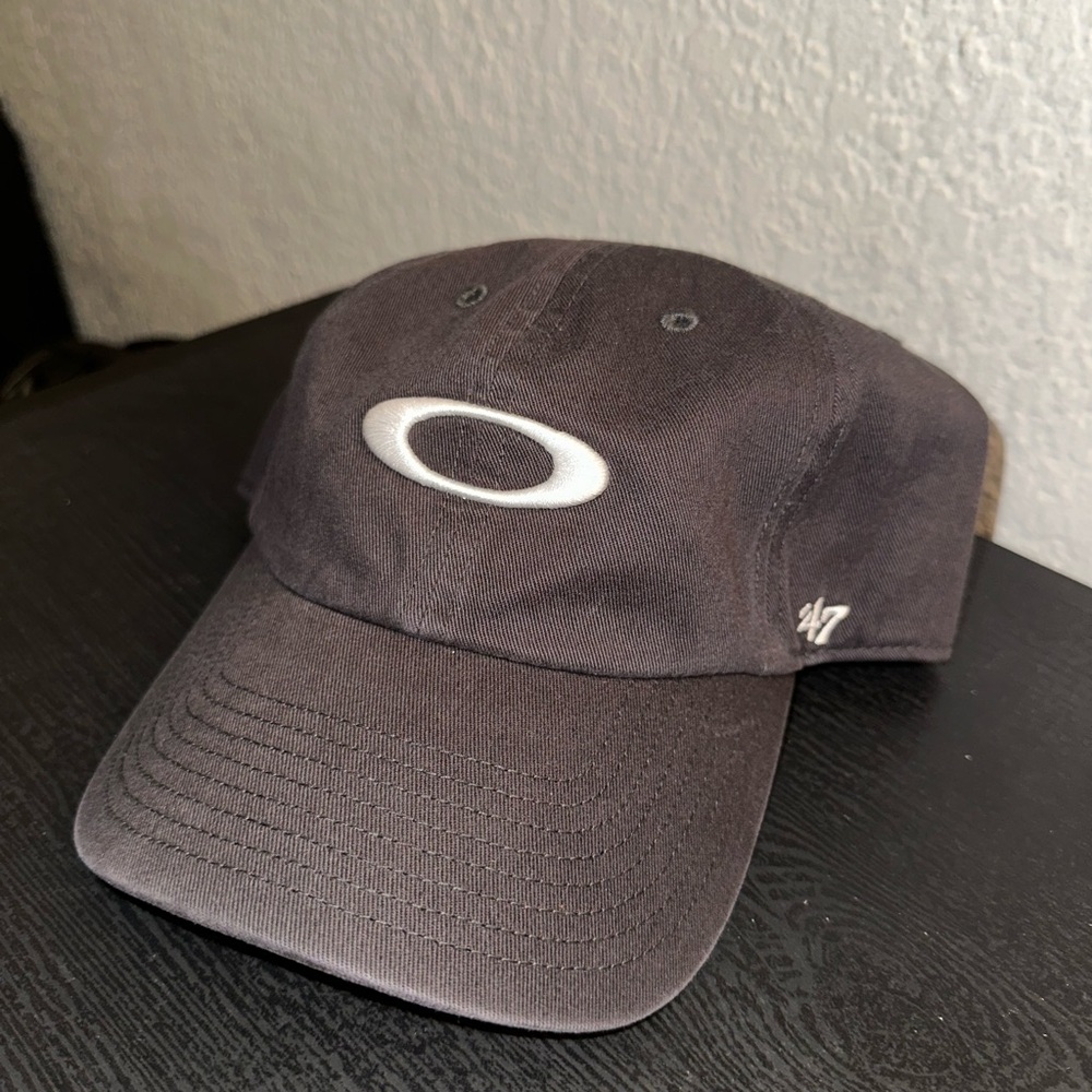 Oakley 47 brand hat